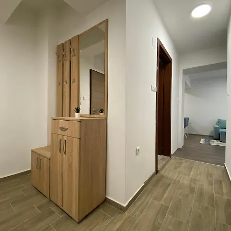 Apartamento Simonovski's 2